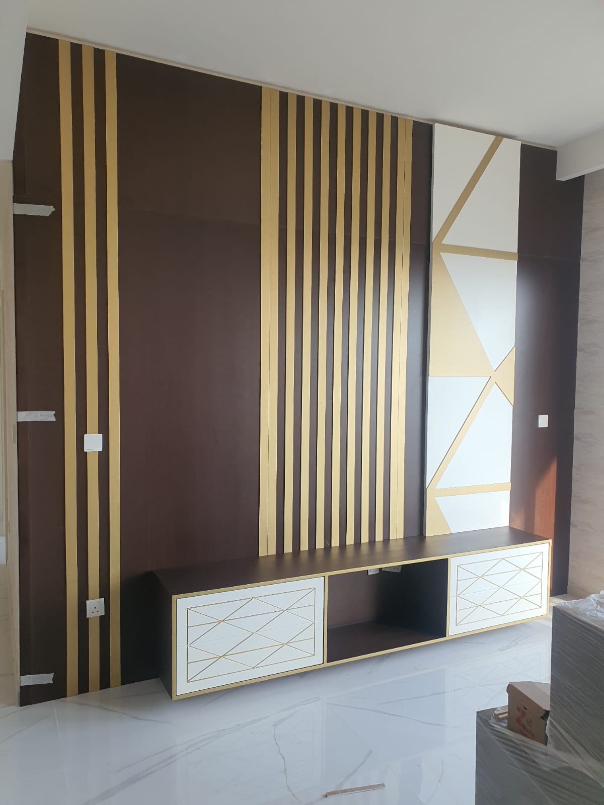Custom Built-In Floor-to-Ceiling Matt White Wardrobe with Elegant Gold Handles